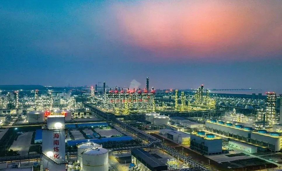 突破海南乙烯工业零的突破！鸿运国际赋能海南炼化打造高端智能绿色一体化离岸石化基地